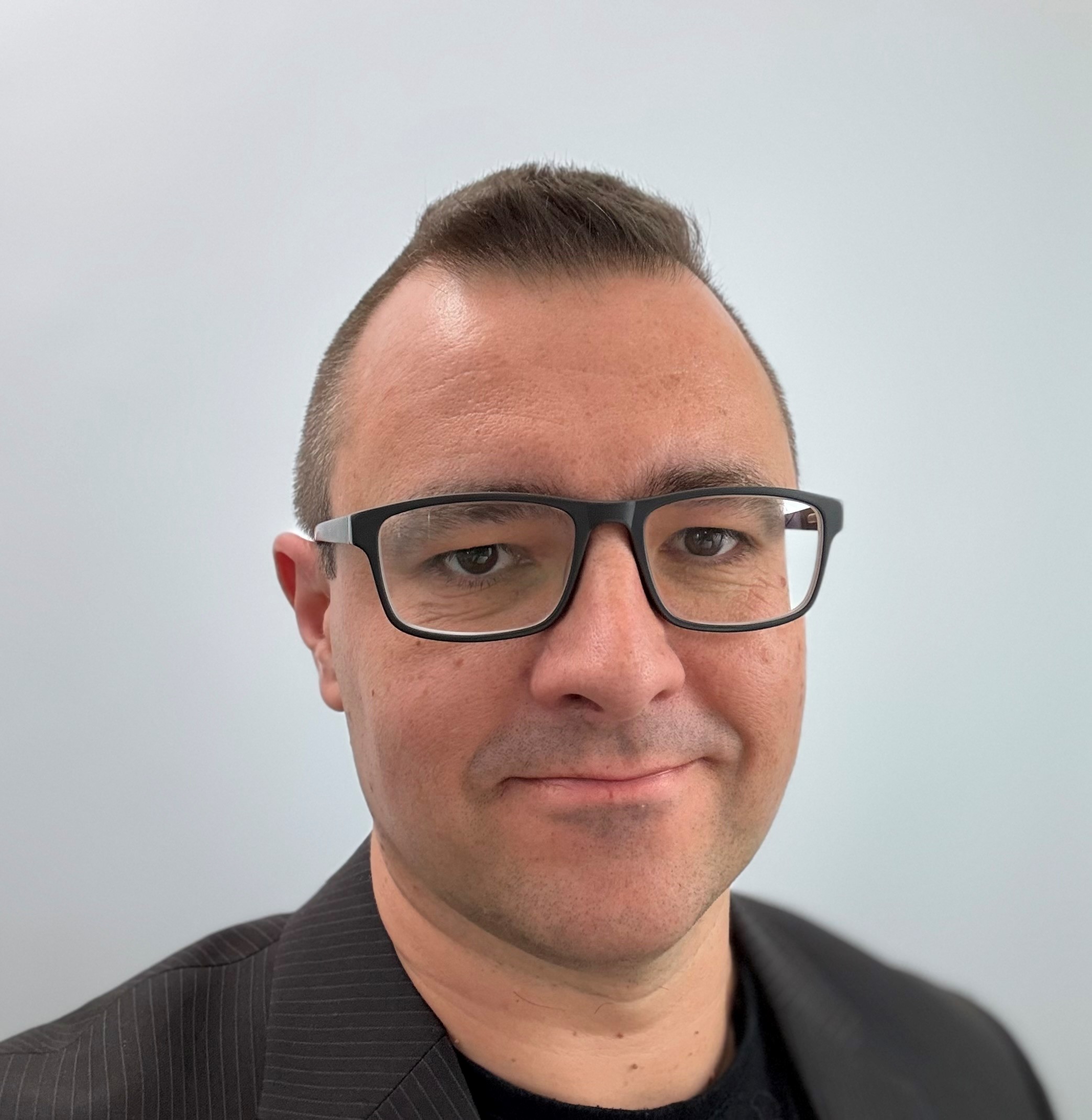 Photograph of Associate Professor Paul Skirrow